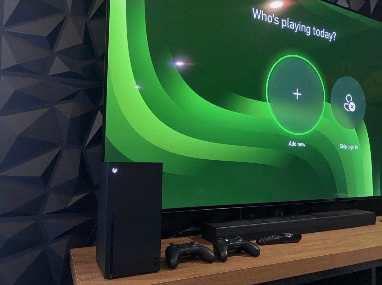 Barely Used XBox Series X (In memory of my late granddaughter} — photo 5