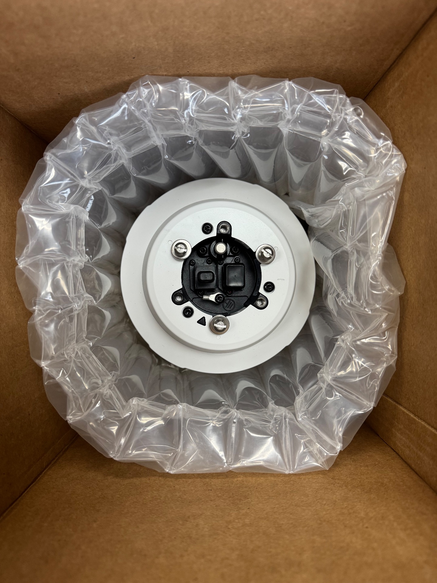 Share AXIS P5635-E Mk II 60Hz PTZ Dome Network Security Camera 0929-001-02 — photo 3